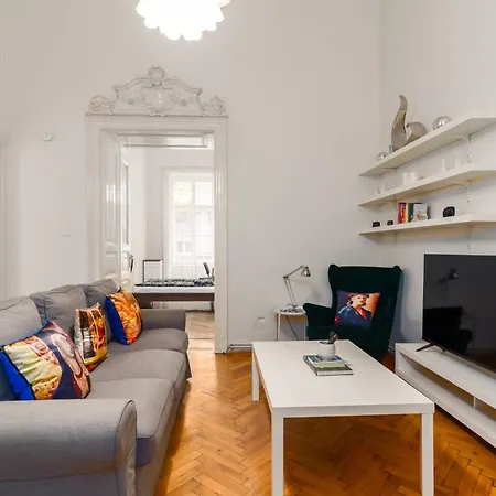 Broadway Apartment Downtown At The Opera Budapest Exterior photo