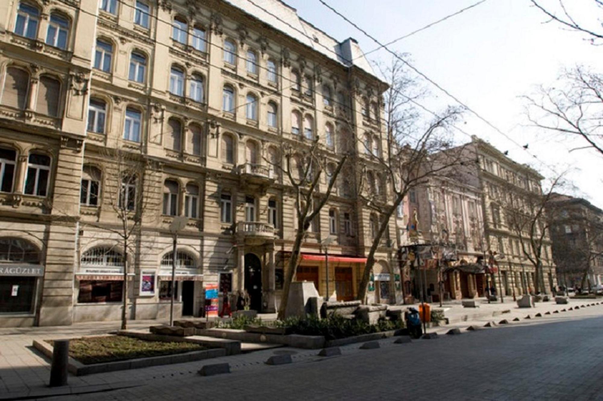Broadway Downtown At The Opera * Budapeszt